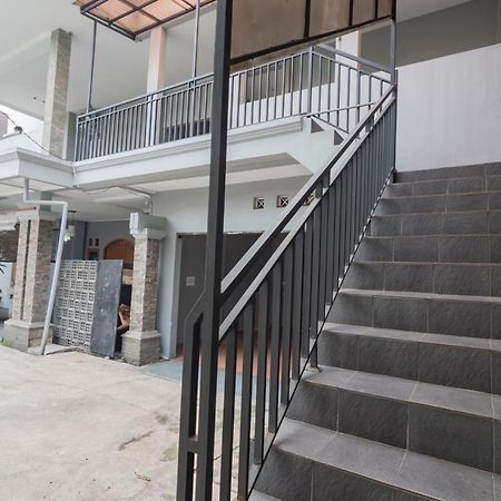 红多兹酒店-近巴斯德收费出口4号 万隆 外观 照片
