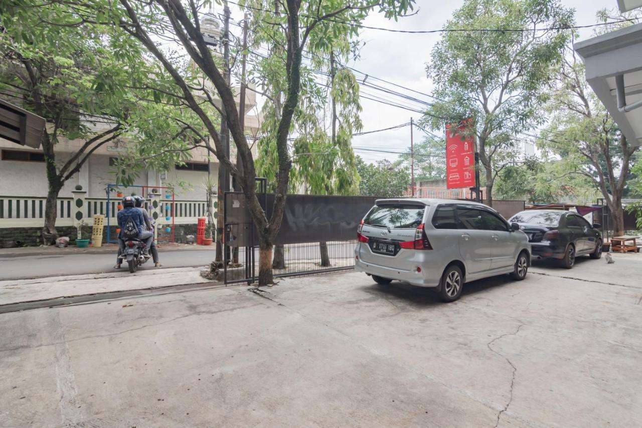 红多兹酒店-近巴斯德收费出口4号 万隆 外观 照片