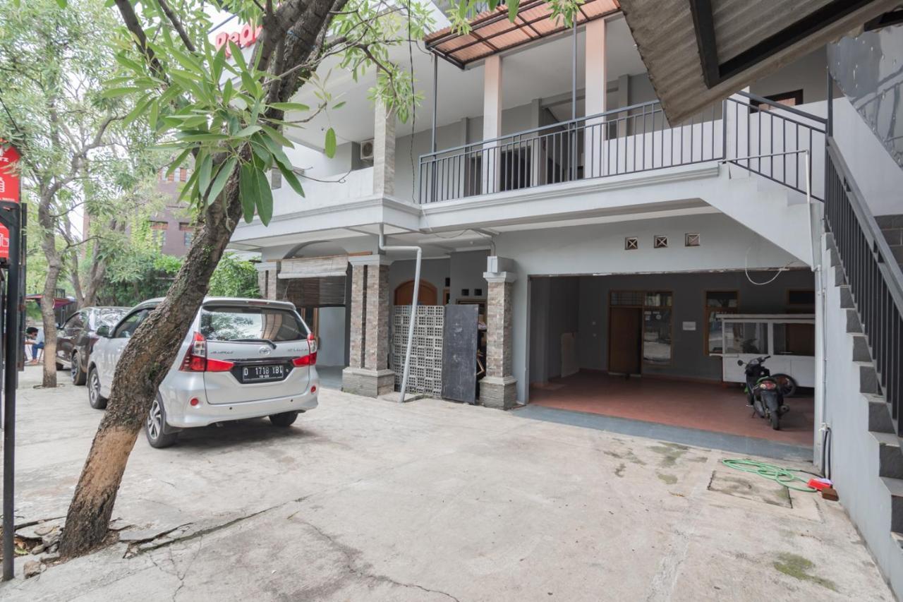 红多兹酒店-近巴斯德收费出口4号 万隆 外观 照片